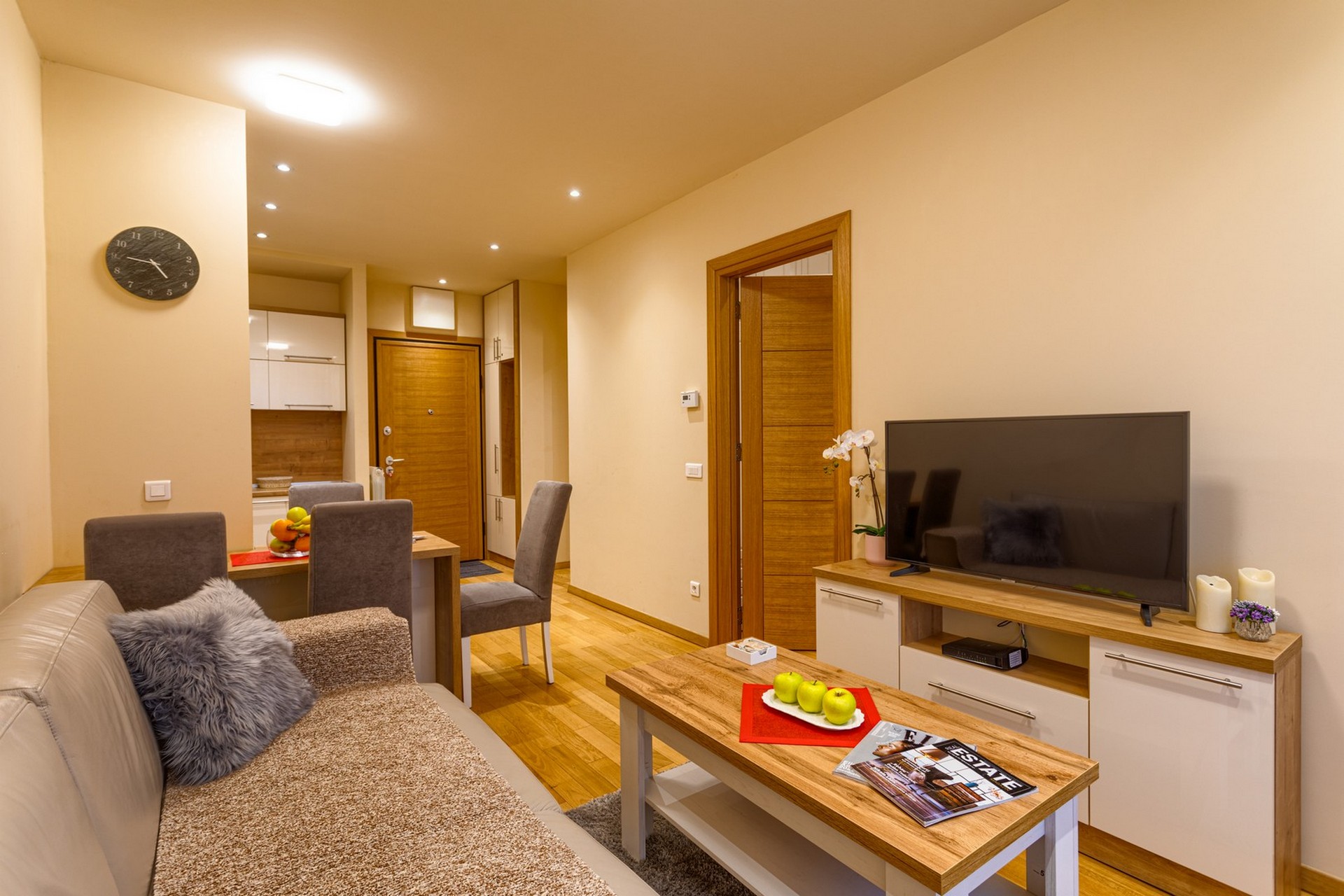 Apartment J14