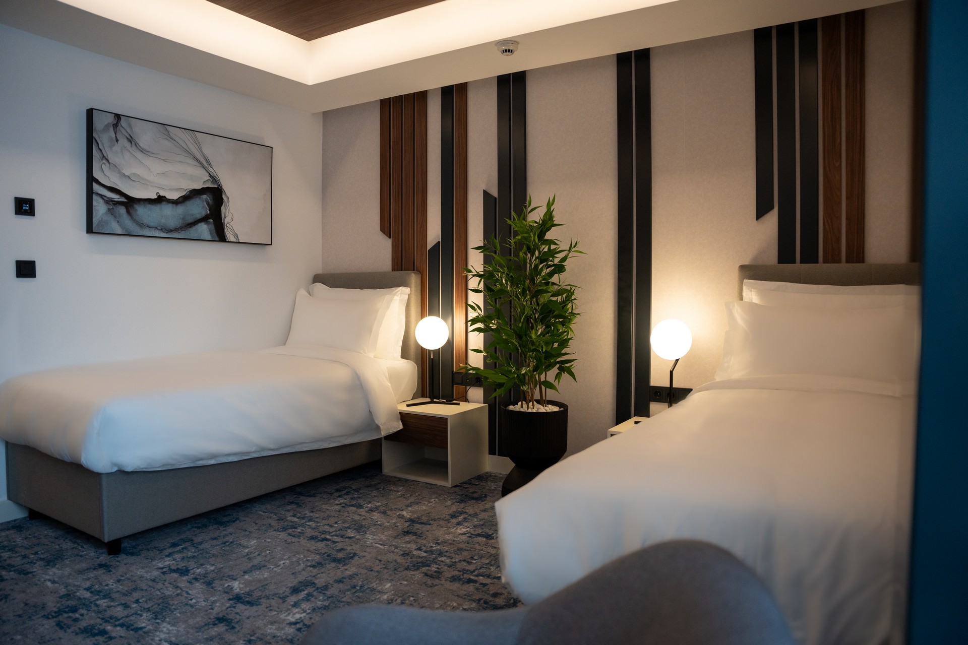 Prime soba sa dva odvojena ležaja