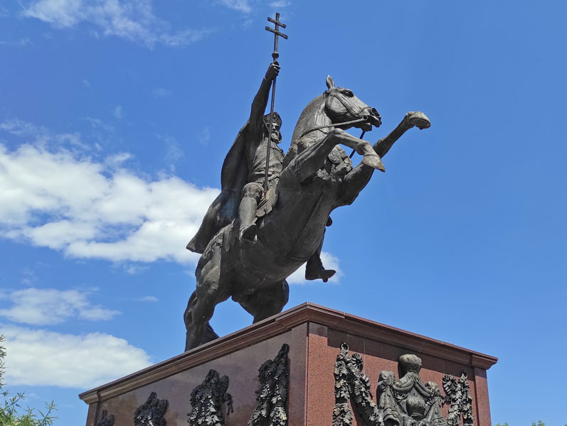 Spomenik despotu Stefanu Lazareviću